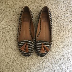 Dolce Vita | Tassel Flats (size 6 US)